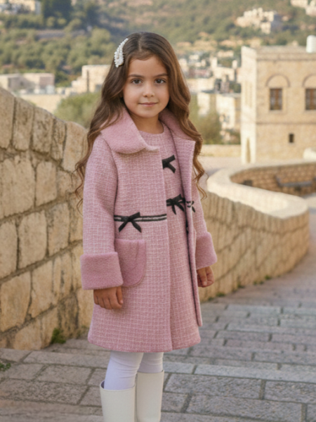 فستان مع جاكيت زهري بخط اسود